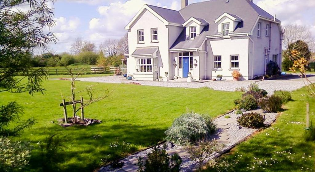 The Well Meadow B&B Nenagh Exterior photo